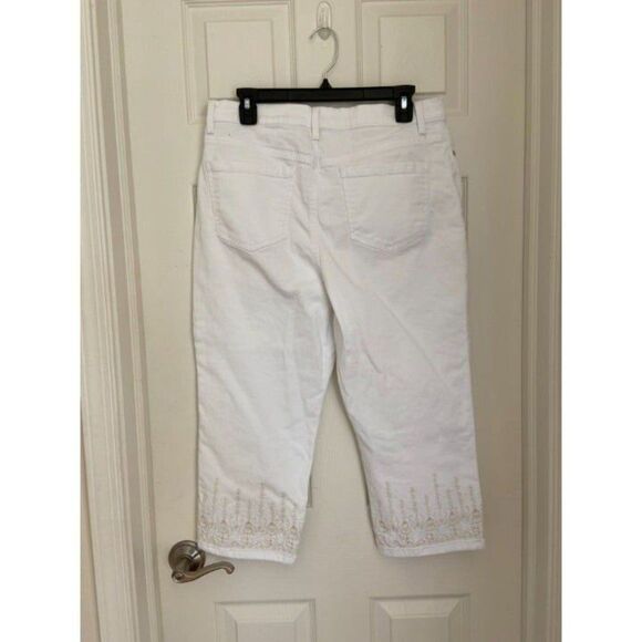 Gloria Vanderbilt Women's White Amanda Capris (Size 12) - Picture 3 of 3